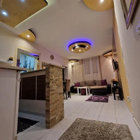 Gold Apartment