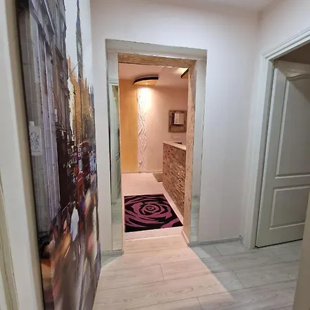 Apartment Gold