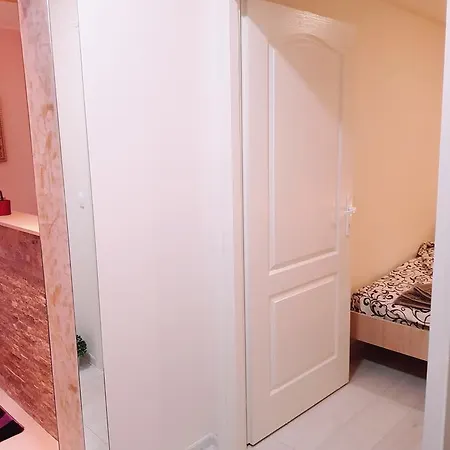 Apartment Gold *