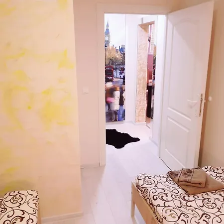Gold Apartment